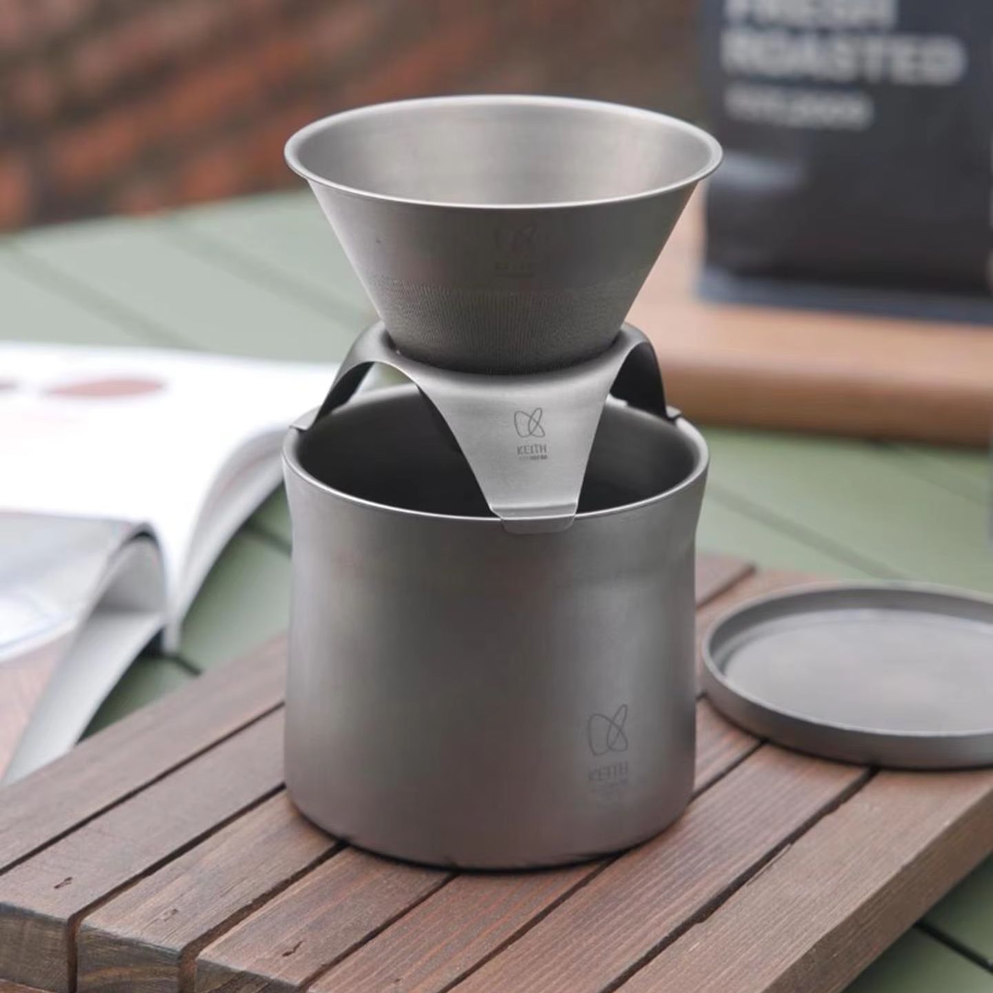 Outdoor Camping Wallpaper - KEITH チタン製ハンドドリップコーヒーセット 220ml 二重壁マグカップ 再利用可能なチタンフィルター 超軽量キャンプ用ブリューキット