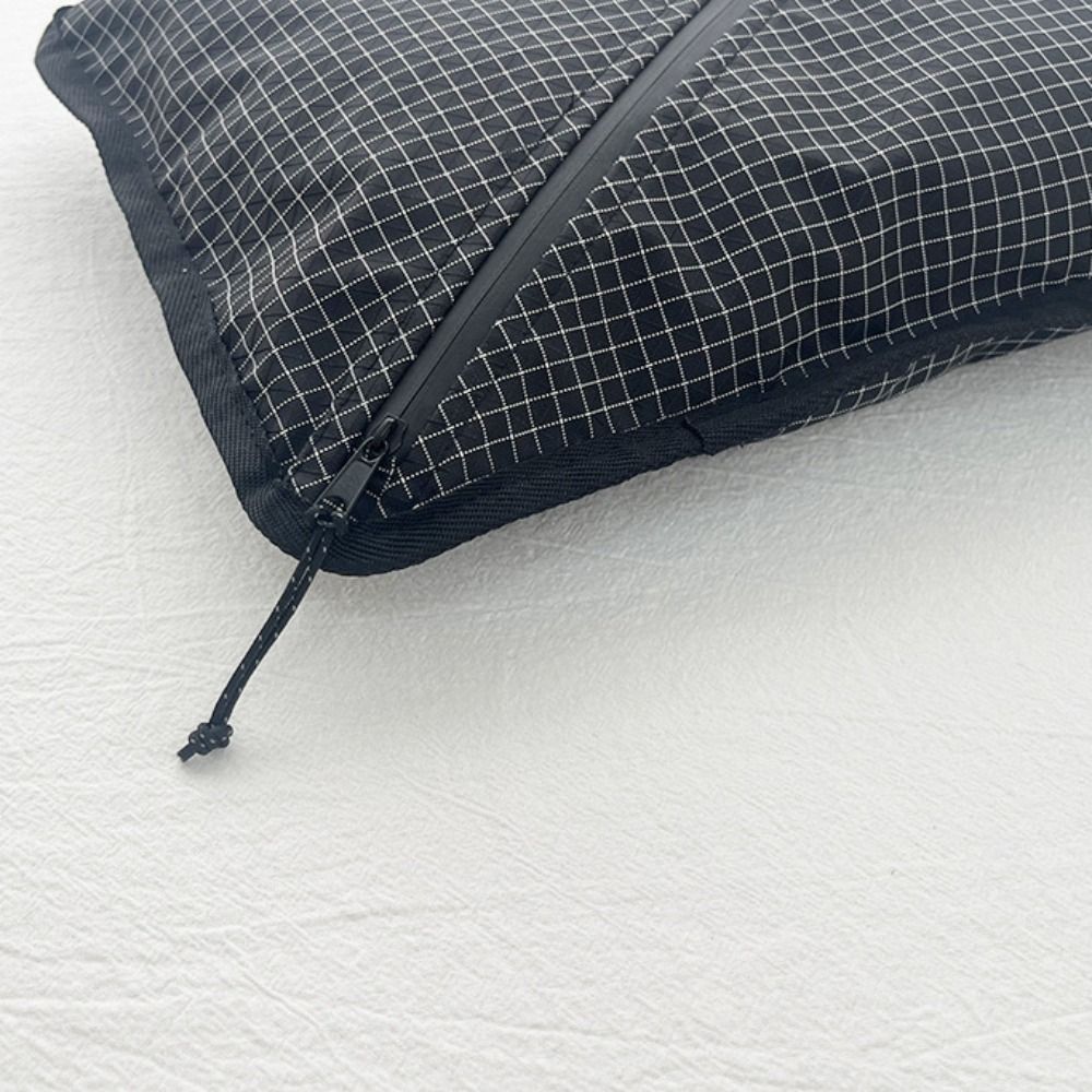 耐久性のある2-in-1枕収納バッグ、グリッドパターン、超軽 - Camp Pillow Compressible のレビューと価格