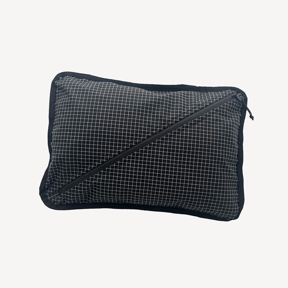 耐久性のある2-in-1枕収納バッグ、グリッドパターン、超軽 - Camp Pillow Compressible のレビューと価格