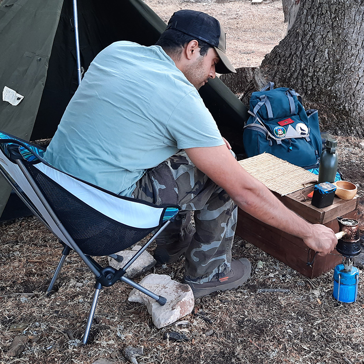 ポータブル折りたたみキャンプチェア軽量ムーンチェアアウトドア - Outdoor Camping Chairs Folding のレビューと価格